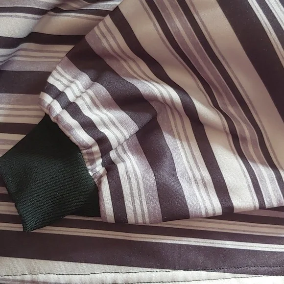 Contrast Color Long Sleeve - Picture 6 of 8